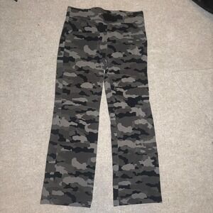 Duluth Trading Co Noga Gray Camo Straight Leg Pants Womens Large x 31 Camouflage